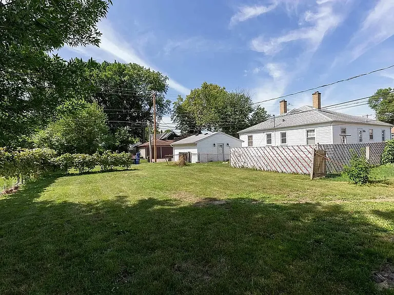 1553 W 17th St - Duplex — Photo 4