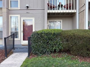 7911 Charter Oak Ln, Charlotte, NC 28226