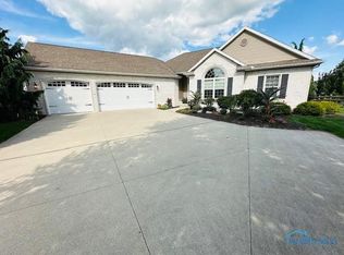 6521 Berkey Southern Rd, Whitehouse, OH 43571