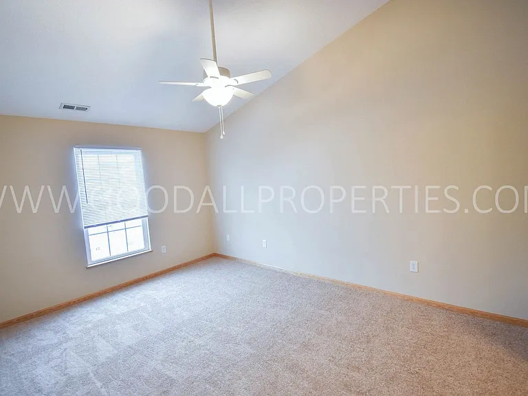 4317 153rd St — Photo 8