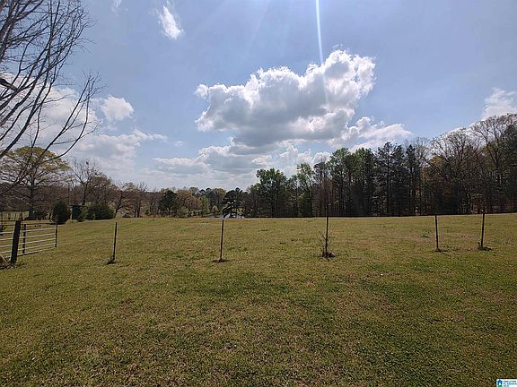 5th image of 75 Mary Lee Ln
