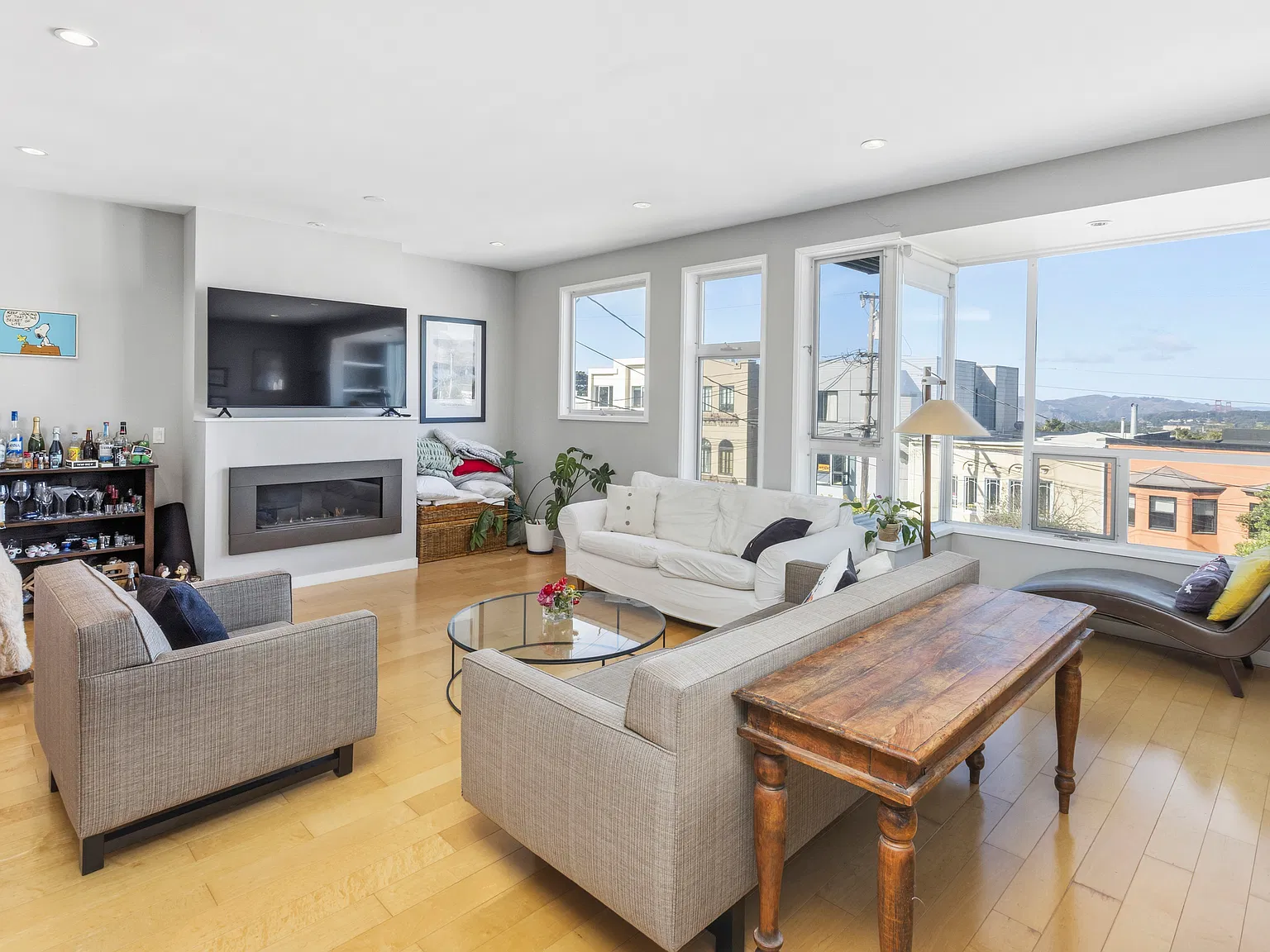 3 bed, 1800 sqft, $8,500 — Photo 3
