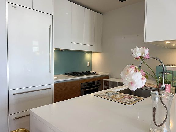4th image of 555 W 59th St APT 19A