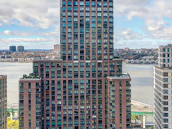 4th image of 185 W End Ave APT 21B