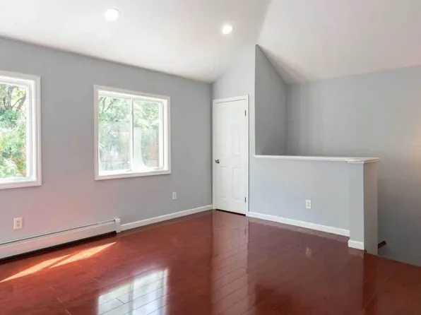 (undisclosed Address), Jamaica, NY 11434