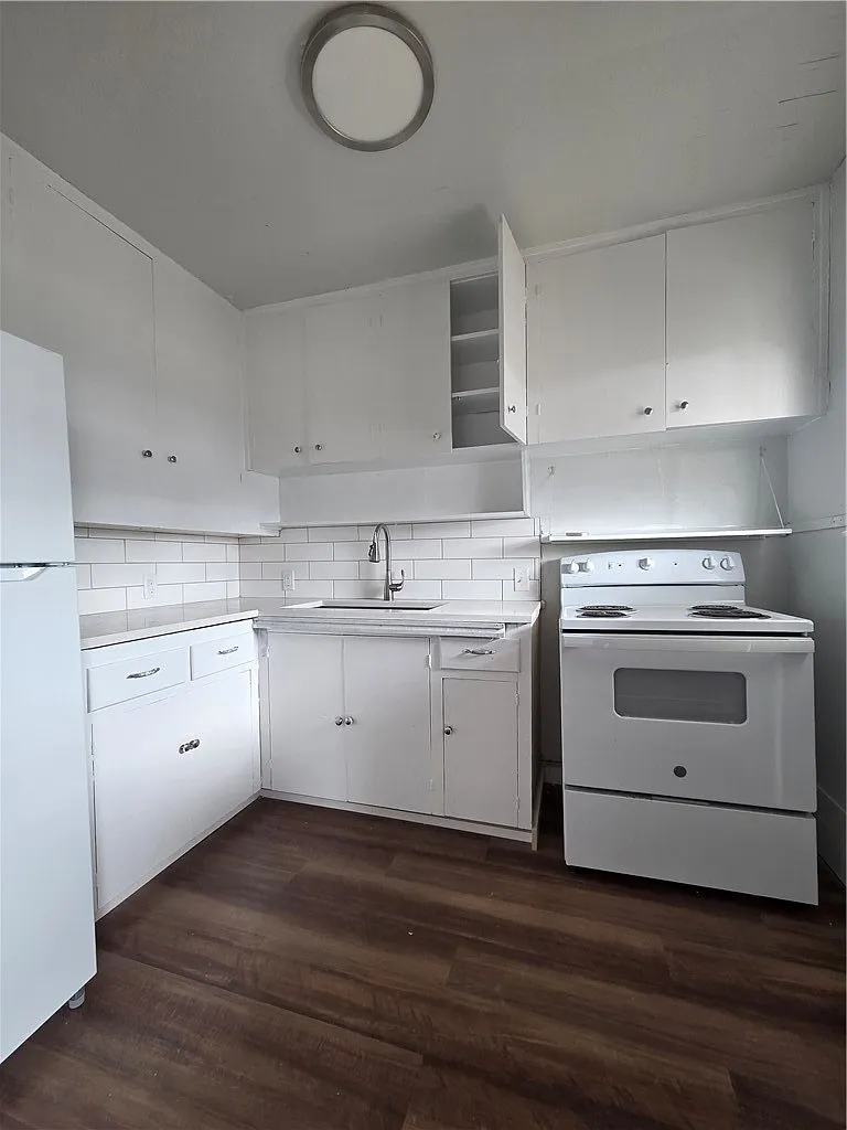 Building Photo - 253 Rosebud Ave #3