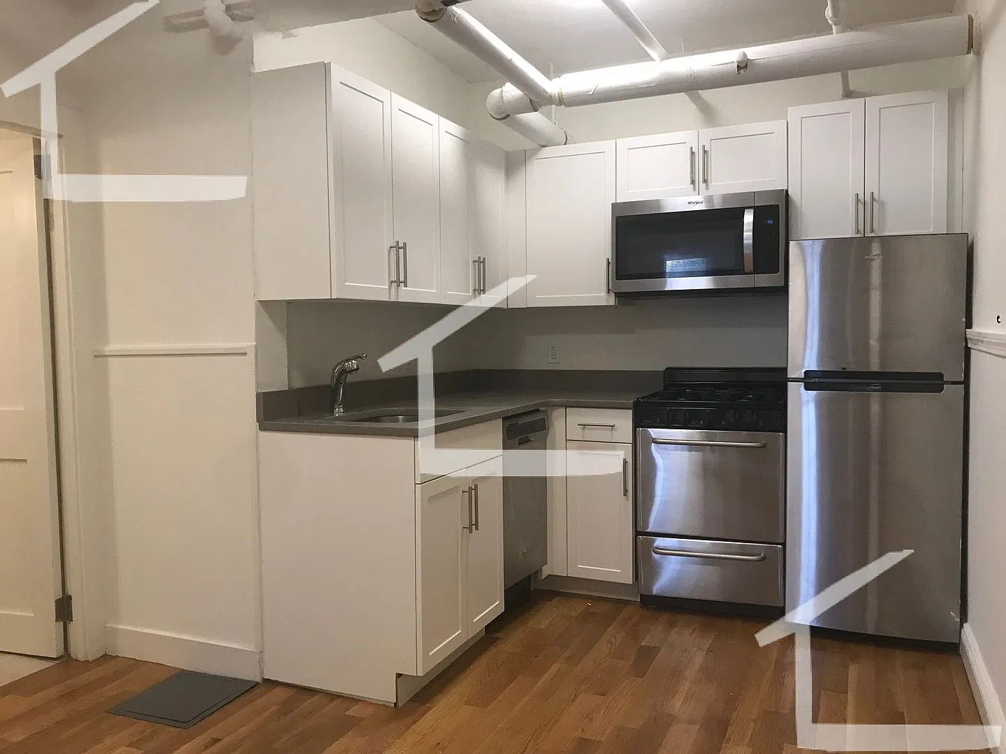 Great 4 Grads & Pros! Modern Apt Near B-Line, Near BU! Ht/HW Inc Cat Friendly — Photo 2