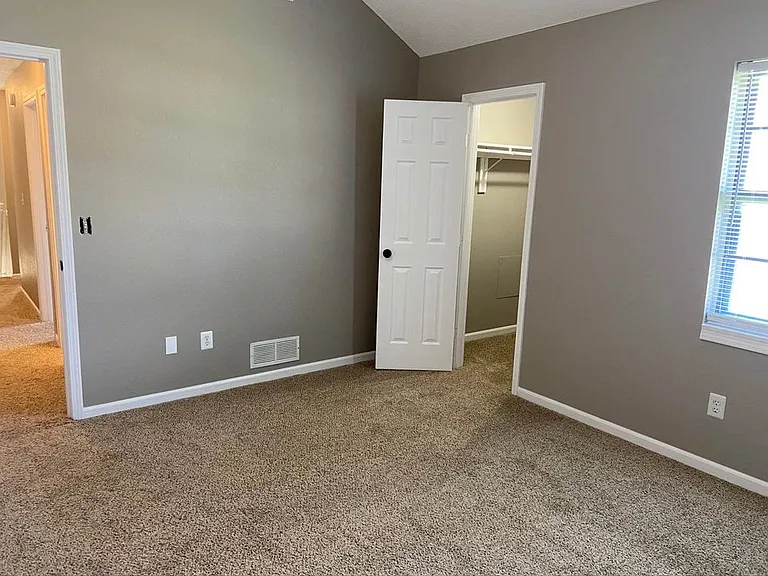 1102 Pine Ct #D — Photo 7