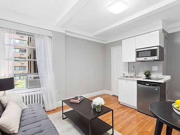 2nd image of 325 W 45th St APT 603A