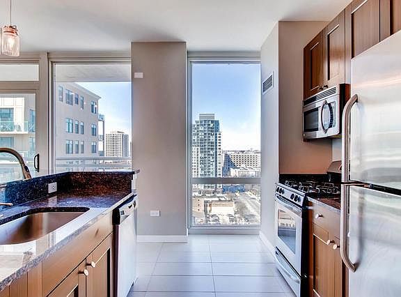 4th image of 757 N Orleans St #1411