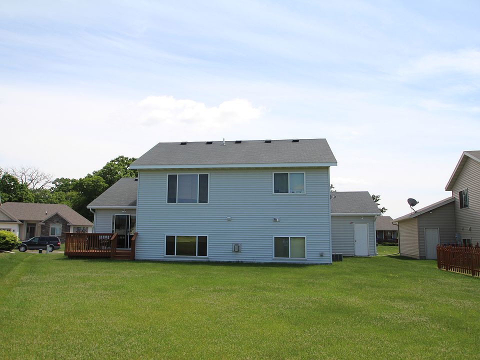 1st image of 2797 Orchid Dr NE