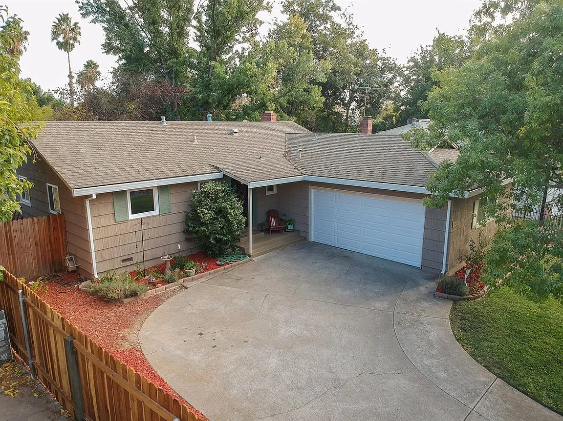 10452 Malaga Way photo 1