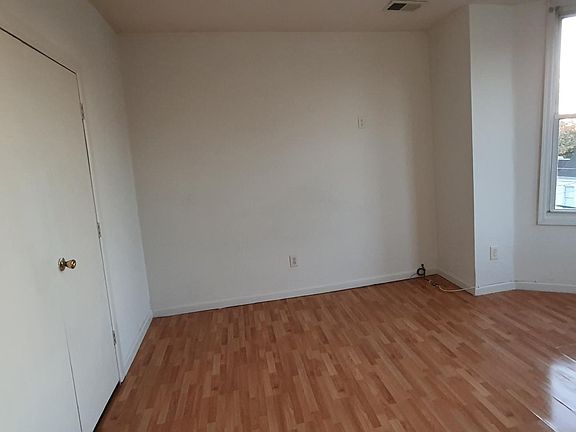 3rd image of 143 Parker St APT 3