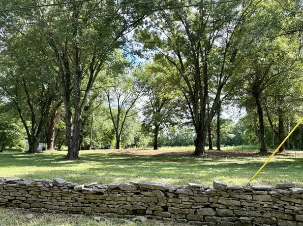 8170 Trousdale Ferry Pike, Lebanon, TN 37090