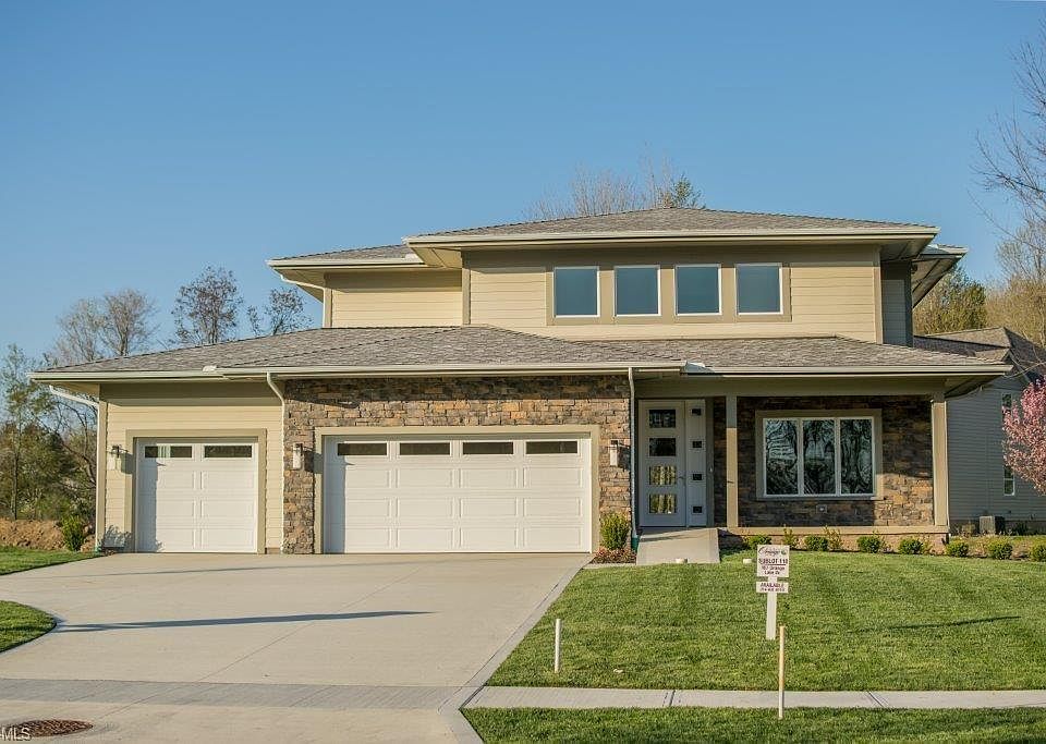 1st image of 110 Orange Lake Dr