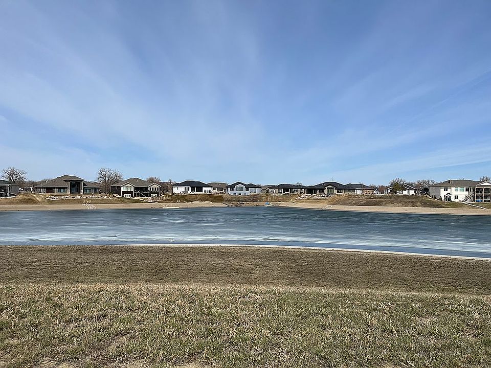 2nd image of 816 Southbay Cir
