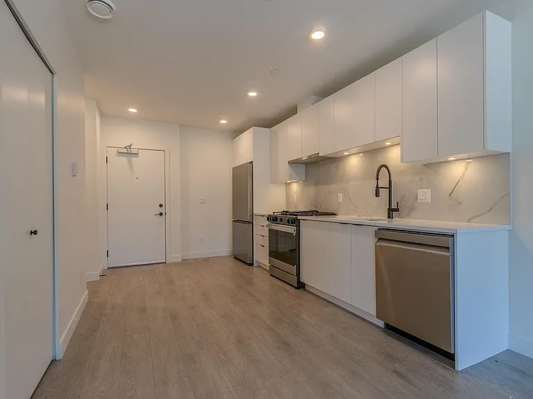 13238 105th Ave #206 — Photo 4
