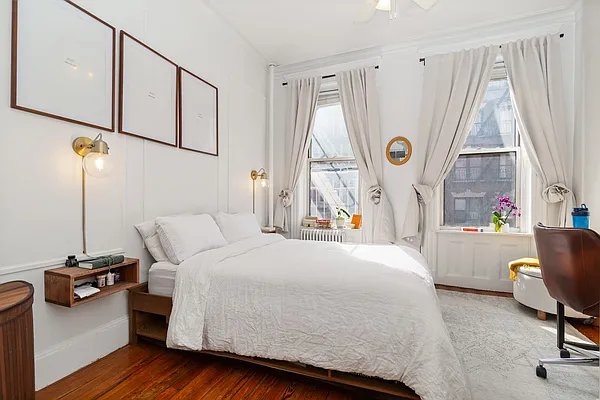 Sold by Compass | media 1