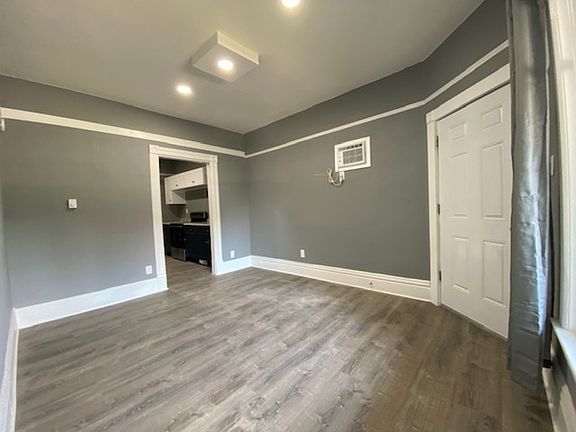 4th image of 2704 W Boone Ave #2704