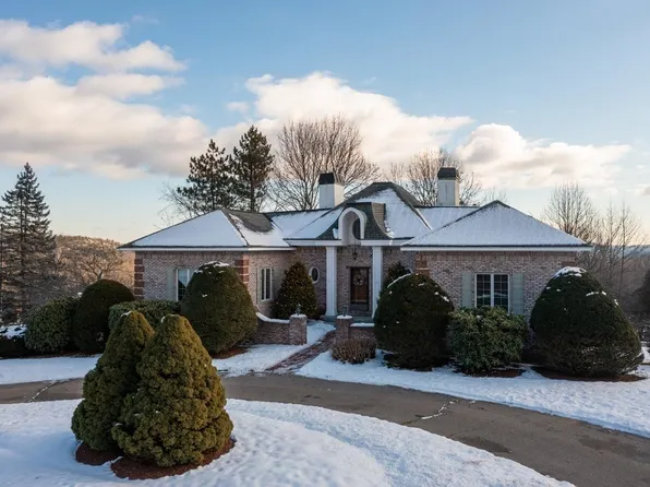 146 Highview Terrace, Manchester, NH 03104