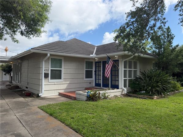 452 Delaine Dr