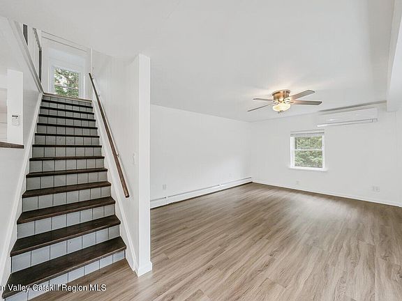 5th image of 12 Edgewood Dr Drive