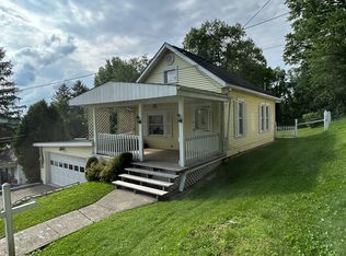 525 Grant St, Crooksville, OH 43731