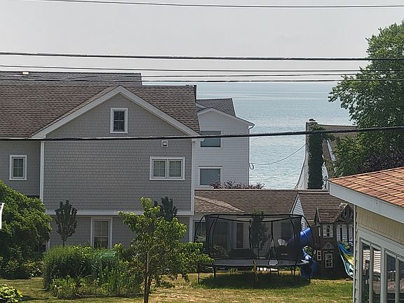 5th image of 60 Hawley Ave APT 6