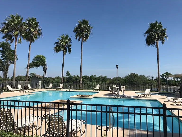 La Herencia Apartments — Photo 8