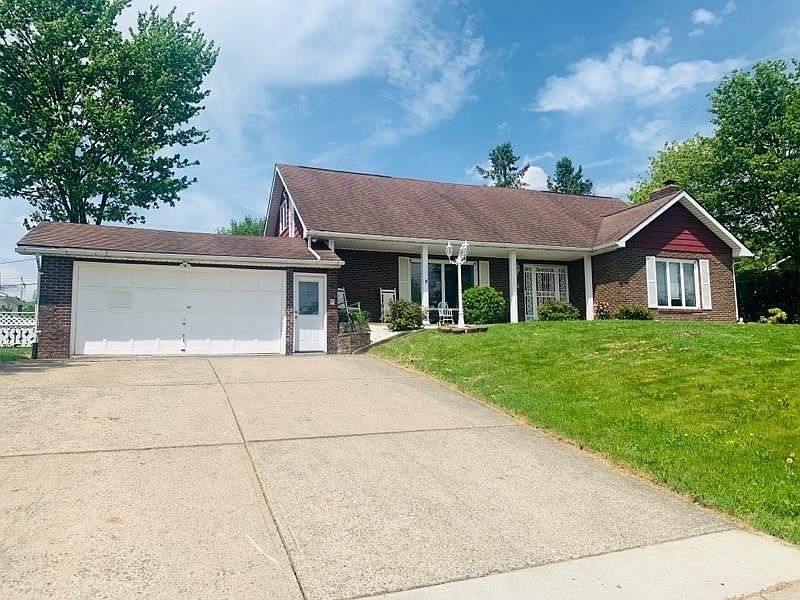 1st image of 815 Squires Ave