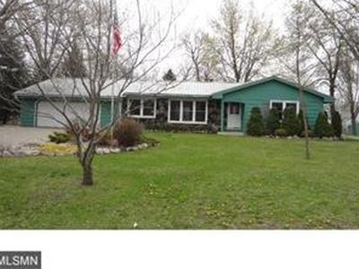 141 Elm Dr W, Carver, MN, 55315