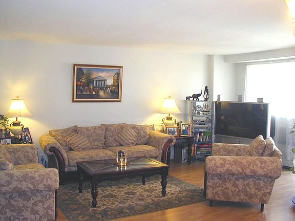 3rd image of 6135 98th St APT 15E
