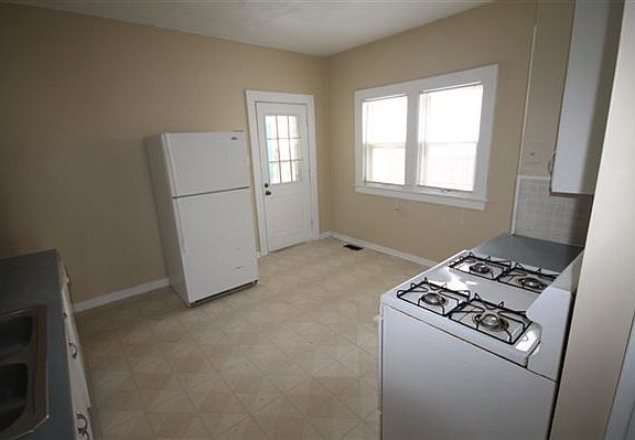 Kitchen and Eating Area