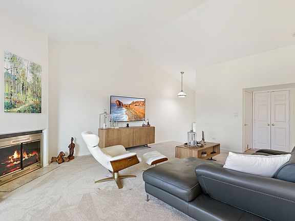 4th image of 260 Timber Ridge Ln APT A