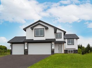 31427 Maria Ave, Lindstrom, MN 55045