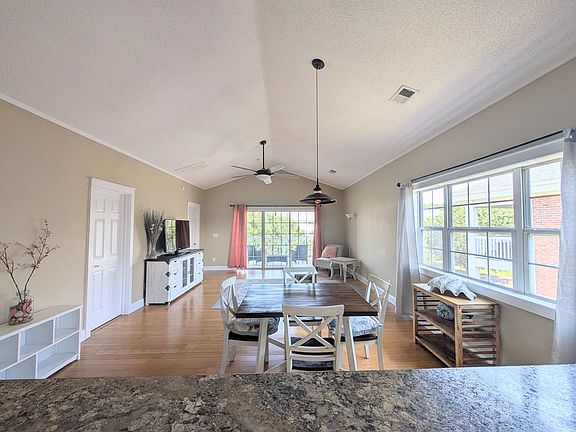 2nd image of 3947 Gladiola Ct Unit 304