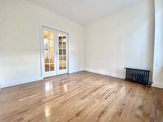 3rd image of 938 Amsterdam Ave APT 2N