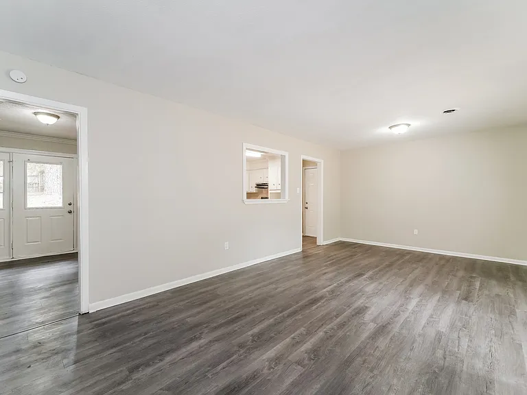 1130 Marble St — Photo 5