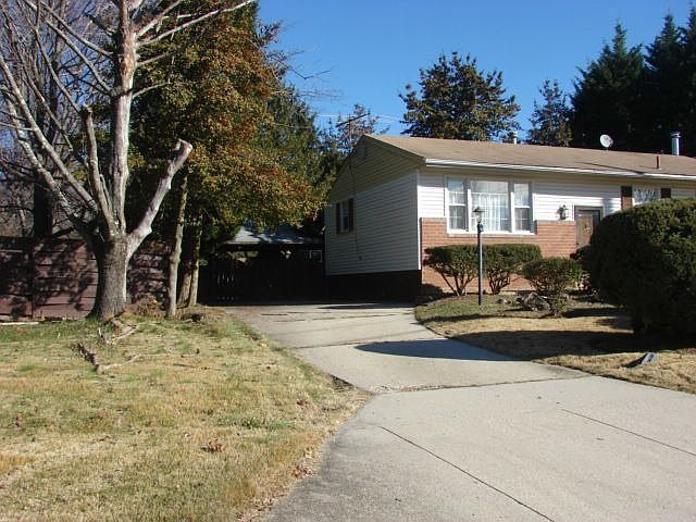 2nd image of 1902 Thornton Dr