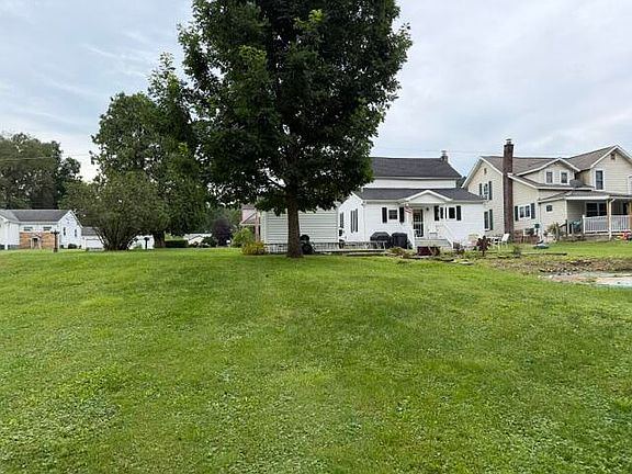 5th image of 352 Horseshoe Dr
