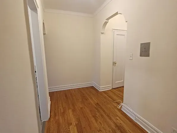 11120 76th Rd APT 4h, Forest Hills, NY 11375