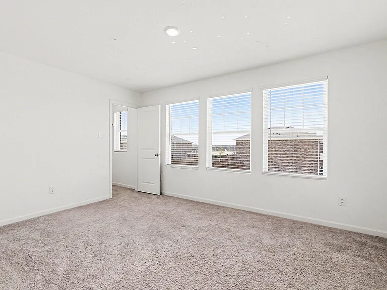 1803 Chapel Hill Rd — Photo 17