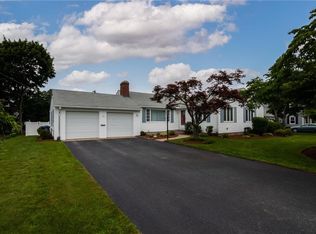 29 Weetamoe Dr, Warwick, RI 02888