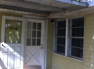 1514 Avenue N, Huntsville, TX 77340