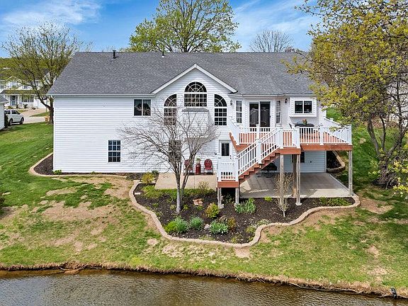 3rd image of 3193 Moss Pointe Dr
