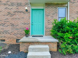 621 Idlewood Ln APT B, Knoxville, TN 37923