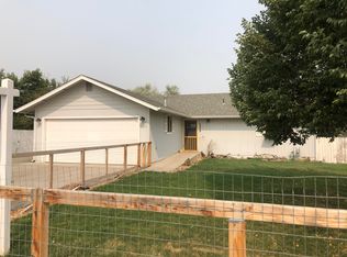 2559 SW Glacier Pl, Redmond, OR 97756