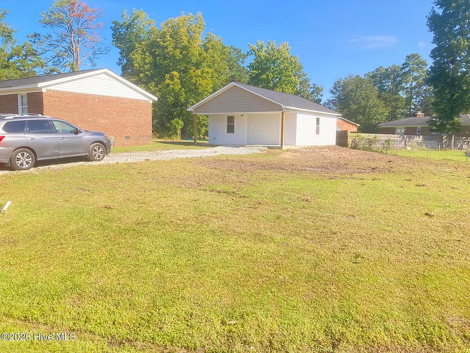 2nd image of 1406 Mockingbird Lane