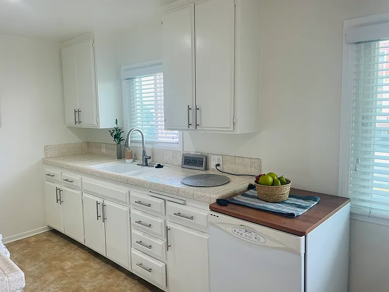 945 Main St #3 — Photo 3