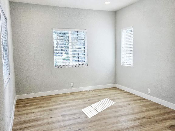 5th image of 411 N Palm Ave #A